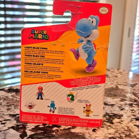 Adventure World of Nintendo Super Mario Yoshi 2.5-Inch Mini Figure Light Blue - Picture 2 of 2